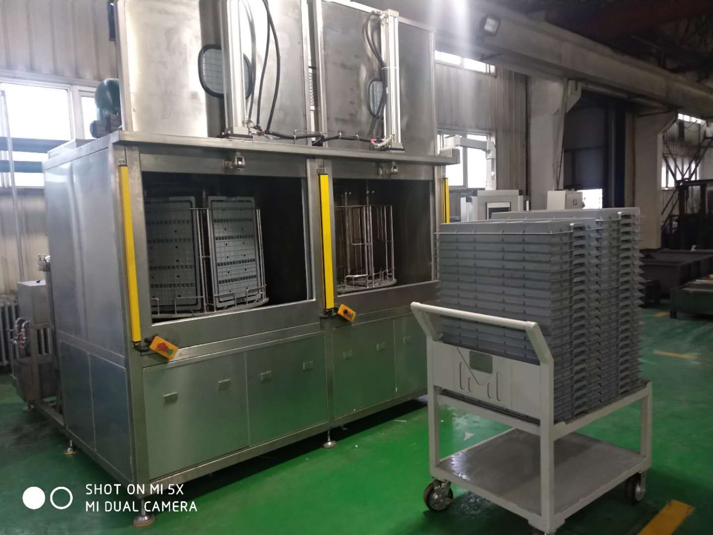 通過式噴淋清洗機：連續流水線上的自動化清洗標桿
